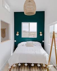 This schlafzimmer kleiner raum ideen graphic has 17 dominated colors, which include snowflake, sunny pavement, silver, steel, namakabe brown, kettleman, tin, wool tweed, pig iron, uniform grey, worn wooden, black cat, tranquil seashore, cool waters, aqua sky, thamar black, roller derby. 45 Originelle Schlafzimmer Ideen Archzine Net