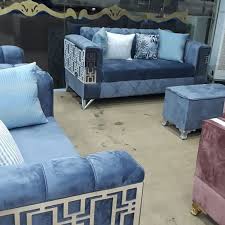 ماركة فندي كنب