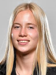 Kirry's 400 Hurdles Win Highlights Trip To Providence For Minutewomen