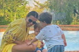 Confira todos os filmes e séries de paulo gustavo. Monica Martelli Posta Foto Com Gael E Romeu Filhos De Paulo Gustavo