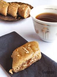 Pin By Mouna Manou On Sweets Of Algeria Algerian Recipes Food Sweets