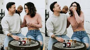 Dave Chappelle Photobombs Couple S Engagement Shoot In A Hilarious Way Engagement Couple Engagement Shoots Dave Chappelle