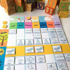 Un semainier à télécharger et imprimer { le 3 décembre 2013} petites douceurs du jour, bonjour ! Un Semainier A Imprimer Gratuitement Aide Ton Enfant A Se Reperer Dans Le Temps