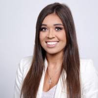 Sarah Denicola's Instagram, Twitter & Facebook