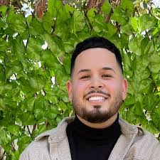 Brenda Carreon's Instagram, Twitter & Facebook