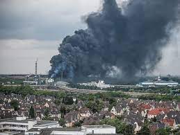 Stand 16 uhr werden 31 verletzte mitarbeiter medizinisch versorgt, fünf von ihnen erlitten schwere verletzungen und werden intensivmedizinisch versorgt. Svrik9tlbvcf4m