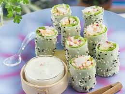 Je Roule Tu Roules Nous Roulons Des Crepes Aux Omelettes En Passant Par Les Wraps Et Autre Maki Cet Ete Ca Roule En Cuisin Food Japanese Food Finger Foods