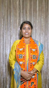 पाणीटंचाईची समस्या दूर करण्यासाठी विंधन विहीरचे खोदकाम; नगराध्यक्षा प्रेरणाताई कोटलावार यांच्या वतीने हा उपक्रम