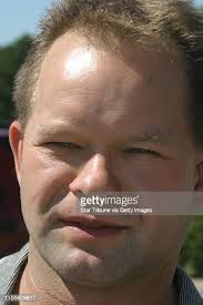Minneapolis, MN., Tuesday, 7/13/2004. Dale Sobania drives truck for... News  Photo