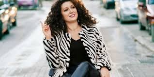 Εμφάνιση της κατερίνας βρανά στο αλ τσαντήρι νιουζ του αlpha στις 23 σεπτεμβρίου 2014. Katerina Brana O Kosmos Peftei Panw Sto Anaphriko Ama3idio Les Kai Eimai Aorath E8nos