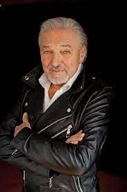 He was an actor and composer, known for плохая компания (2002). Karel Gott Fanousci é¦–é¡µ Facebook