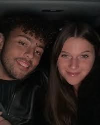 Amanda Spear's Instagram, Twitter & Facebook