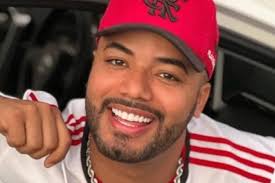 Usher e Chris Brown gravam juntos