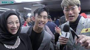 Penyanyi remaja, ismail izzani, mengakui sudah melupakan kisah putus cinta dengan bekas kekasih, sharifah rose. Ini Cara Datin Suliza Salam Jawab Kecaman Netizen Untuk Anaknya Ismail Izzani Youtube