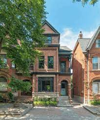 Red bricks with a yellow cast can tend toward orange, tan or brownish. Old Red Brick Home In Toronto Gets An Inspiring Upgrade