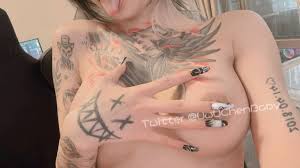 𝗔𝗵𝗿𝗶阿璃🦊 @UwUChenBaby - Twitter Profile | Sotwe