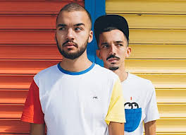 Le but de cette page est de vous faire decouvrire les paroles des chansons de bigflo&oli. Dommage Bigflo Oli Letras Mus Br