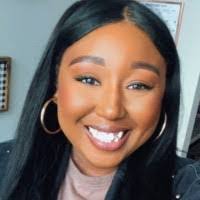 Amanda Ouzts's Instagram, Twitter & Facebook