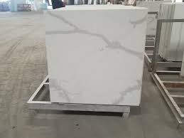 Table carrée devenant ronde (diamètre 1,70m) plateau et allonges en mdf et céramique 3mm / piétement en acier longueur: Square Calacatta White Quartz Stone Cafe Table Top From China Stonecontact Com