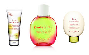 Pampelmuse und orange versprühen ihren belebenden duft. Clarins Eau Des Jardins Spring Has Sprung Lovely Girlie Bits