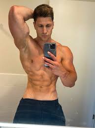 mens physique – The Menswear Newsletter