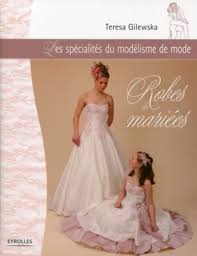 Doublure en dentelle rebrodée de perles + jupe courte en doublure couverte de tulle long pour une touche. Robes De Mariees Amazon De Gilewska Teresa Fremdsprachige Bucher