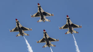 There is nothing like experiencing a thunderbirds performance in person. Kc Air Show Thunderbirds Join Lineup For July 4th Weekend