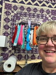 Let's all daydream about warmer days! And about swimsuit ready bodies! 😅  This would be a fun table runner to sew and have ready by summer! The kit  is