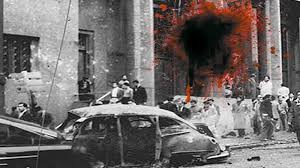 Las restantes bombas mataron a más de trescientas personas: A 65 Anos El Bombardeo De Junio De 1955 A Plaza De Mayo