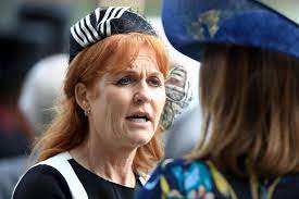 Sarah ferguson, the erstwhile duchess of york, was at royal ascot today and swept the queen a low curtsey when she. Sarah Ferguson Wut Post Wegen Hochzeit Von Prinzessin Eugenie Gala De