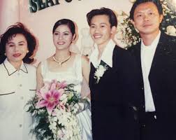 Nghệ sĩ hoài linh lần đầu lên tiếng chính thức về số tiền từ thiện đang nhận được sự quan tâm của khán giả và. Báº¥t É´É¢á» Nhan Sáº¯c É´É¢Æ°á»Éª á´ á»£ Bi Máº­t Que Báº¿n Tre Cá»§a á´…á´€É´Êœ ÊœaÉª Hoai Linh