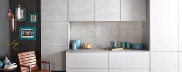 The overall classic look of the design is achieved with light quartz countertops and backsplashes. Gloss Kitchens High Gloss Kitchen Units Kitchen Units Online