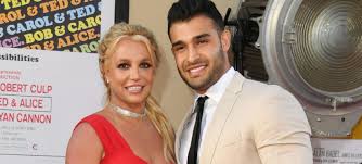 Britney Spears vuelve a subir fotos desnuda y su marido opina sobre este  tipo de publicaciones | Música | LOS40