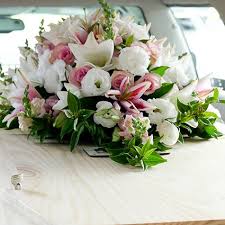 Il compleanno rimane comunque l'occasione migliore per regalare dei fiori. Il Galateo Dei Fiori Per Un Funerale