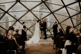 Modern Meets Vintage Wedding At The Millennium Hotel Vintage Wedding Millennium Hotel Bridal Suite Decor