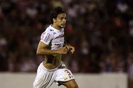 O são paulo enfrenta o ceará, no domingo (27), às 20h30, no castelão, enquanto o cuiabá pega o sport, no mesmo dia e horário. Com Gol No Fim Sao Paulo Bate Linense E Quebra Jejum No Paulista Veja