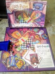 Harry Potter And The Sorcerer S Stone Mystery At Hogwarts Game This 2000 Board Game Plays Very Similarly To C Hogwarts Games The Sorcerer S Stone Board Games