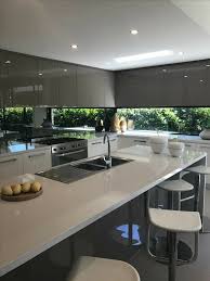 Queeng Like The Long Window With The Mirrored Splashback Reflecting The Out Modern Kitchen Interiors Interior Design Kitchen Kitchen Interior Design Modern