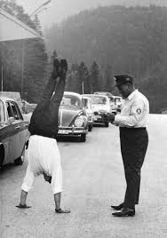 He attended a hauptschule (general school). Wie Ludwig Hofmaier 1070 Kilometer Auf Handen Lief Der Spiegel
