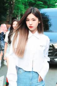Yeji Kpop Kdrama Bts Exo Kpoparmy Itzy Kpop Girls Fashion