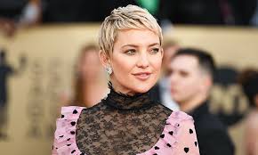 Fujikawa is stepbrother of erin and sara foster, daughters take naomi campbell's appearance in valentino's couture show during the spring/summer 2019 presentation. Kate Hudson Shows Off Bare Baby Bump As Due Date Nears Hello