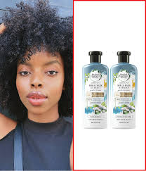 Thanks to ingredients like jamaican black castor oil, shea butter, peppermint, and apple cider vinegar, your hair will thank you for the deep conditioning. 15 Best Shampoos And Conditioners For Curly Hair 2020 Glamour