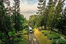 George town is malaysia's third most populous city with 708,127 inhabitants as of 2010, while greater penang, with a population of 2,412,616, is the nation's second largest conurbation in the country after greater kuala lumpur. Dinner At Penang Hill 2021