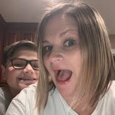 Pam Bannister's Instagram, Twitter & Facebook