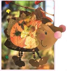 Sint Maarten Egel Lampion Lantaarn Van Knutselkarton En Herfstbladeren Igel Mobile Aus B Lampion Basteln Basteln Herbst Basteln Mit Kleinkindern Herbst