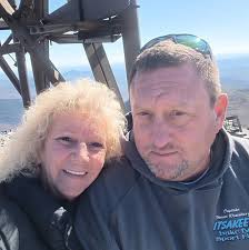 Who has walleye fishing charter recommendations for Lake Erie?