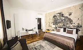 Le donne spesso decidono di arredare. Camera Luxury Superior Hotel Golden Crown Prague