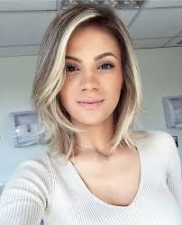 Coiffure cheveux longs 2019 : Modele Coiffure Mi Long 2020