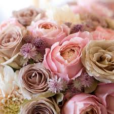 Its a decorative accessory for the image of a girl, an attribute of the main event of family life and mandatory element for maintaining tradition. Flower Ideas For Vintage Weddings