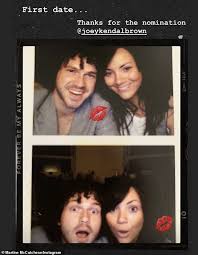 Martine mccutcheon, 44, is best known as an actor, singer and television personality. Martine Mccutcheon 43 Aktien Reminiszenz Rastet Mit Ehemann Jack Mcmanus Fur Die Erste Foto Challenge Aktuelle Boulevard Nachrichten Und Fotogalerien Zu Stars Sternchen